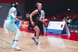 Maria Blazejewski DRIBBLING BASKETBAL. pHOTO cREDITS: jOEL tSHIUNZA