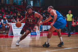 emmanuel kanwei attacking the basket