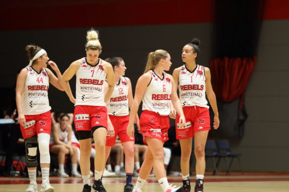 Essex Rebels Womens team ready for the game